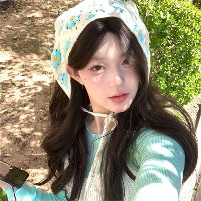 娇憨女郎